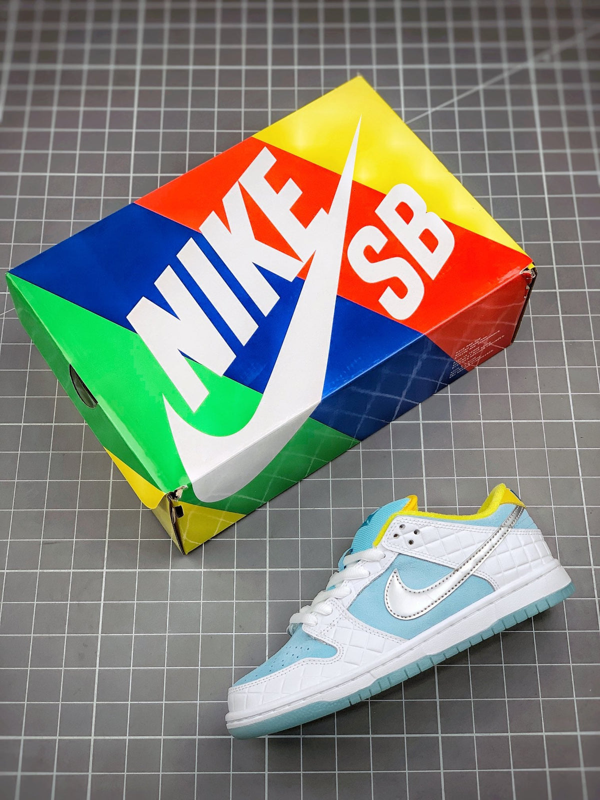 Dunk Low Lagoon Pulse