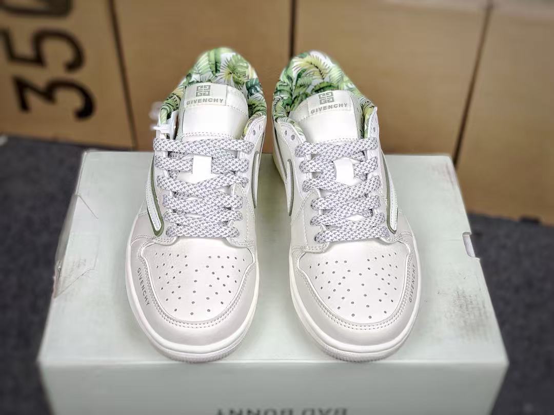 AJ1 Low Travis Scott x Givenchy Customs