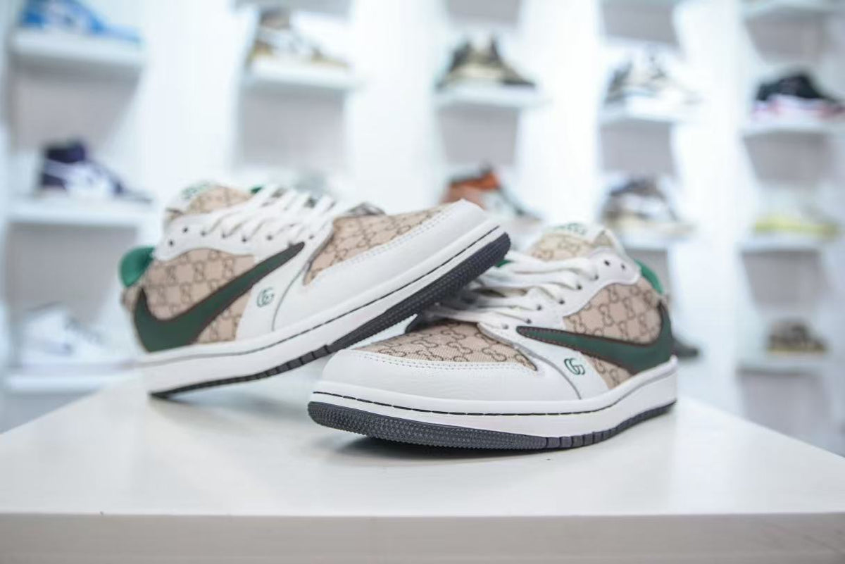 AJ1 Low Travis Scott x Gucci Monogram Customs