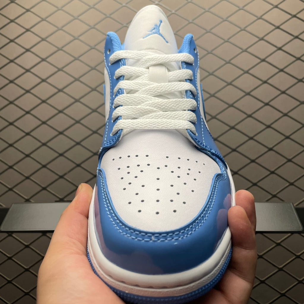 SB Dunk UNC