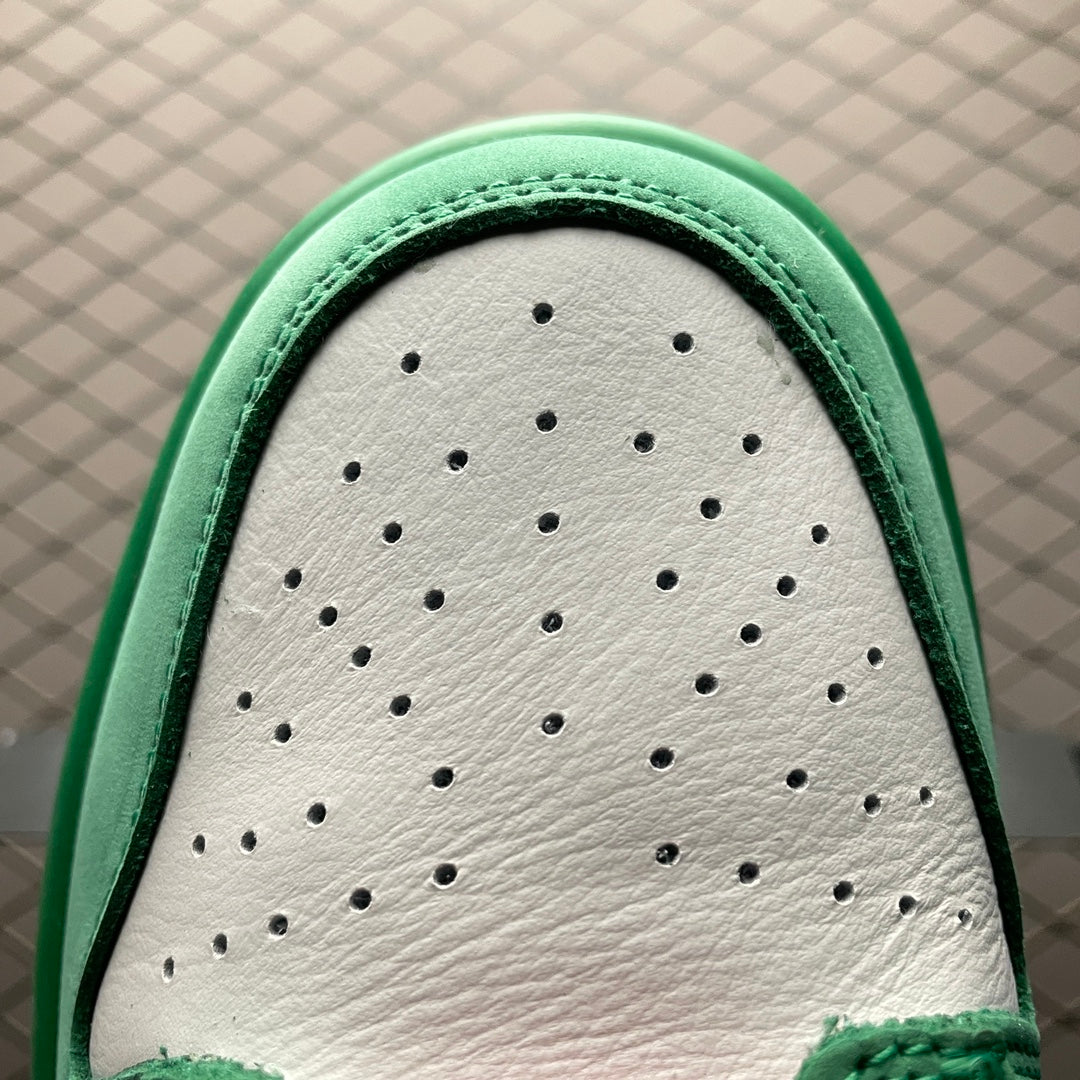 SB Dunk Low Heineken